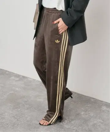 아디다스 파이어버드 벨로아 다크 브라운 트랙 팬츠