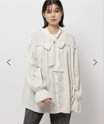 니코앤드 이번 시즌 신상 2way 보타이 블라우스