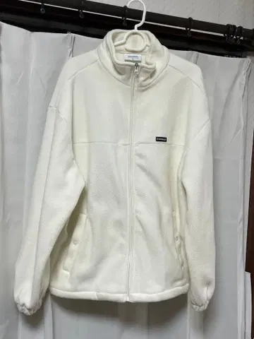 커버낫 아이보리 플리스 집업 자켓 화이트