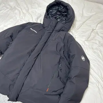 MAMMUT 블랙 다운 자켓