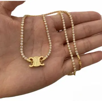 골드 크리스탈 로고 목걸이