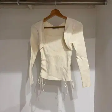 Sea Room Lynn 아이보리 V넥 니트