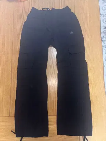 adidas 블랙 카고 팬츠