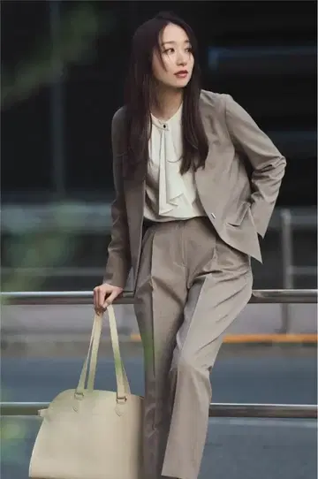 내추럴 뷰티 베이직 수트 상하의 세트