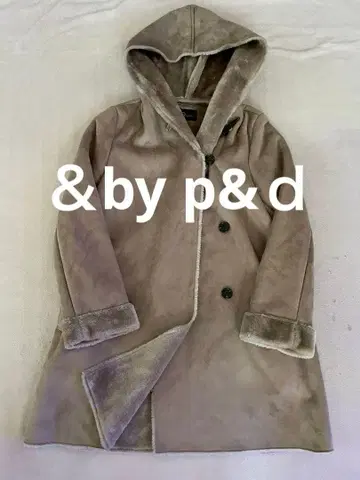 후드 부착 베이지 롱 코트