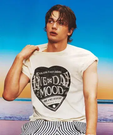 SATUR 세터 T셔츠 빈티지