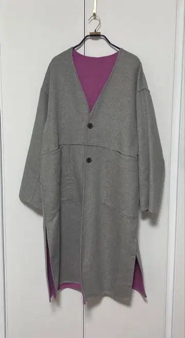 [ 미사용 새상품 택 포함 ] 비어즐리 그레이 x 핑크 리버서블 코트