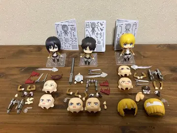 진격의 거인 넨도로이드 엘렌 미카사 알민 세트