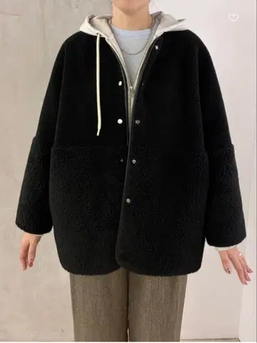 보아 x 페이크 무스탕 리버서블 자켓