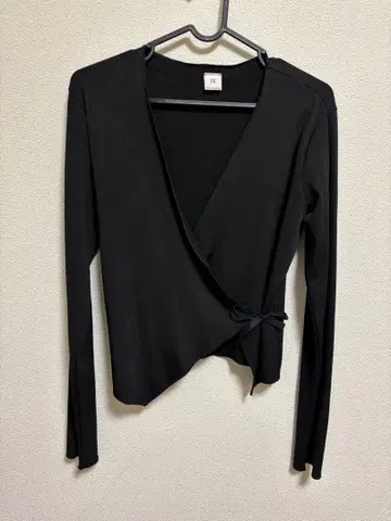 I.S. 스나오쿠와하라 카슈쿨 가디건