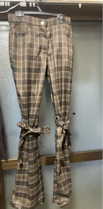 브라운 계열 체크 플레어 캐주얼 팬츠