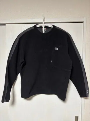 THE NORTH FACE 블랙 플리스 맨투맨