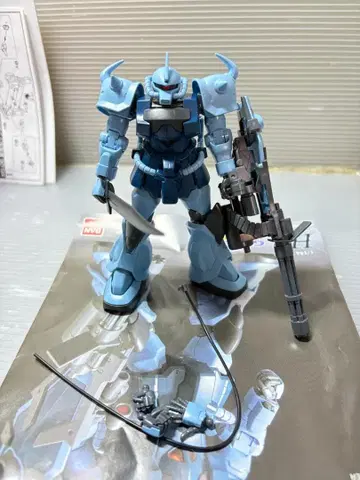 HGUC 제08MS소대 1/144 MS-07B-3 구프 커스텀 완성품