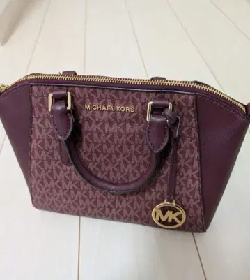 MICHAEL KORS 버건디 핸드백