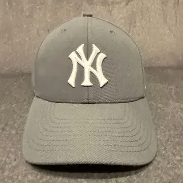 뉴욕 양키스 그레이 캡 나이키제