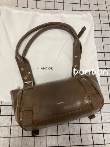 STAND OIL 브라운 숄더백
