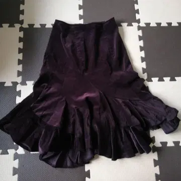 레스트로즈 벨로아풍 스커트 M