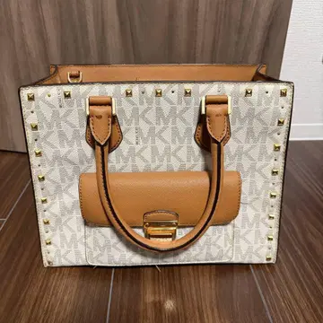 Michael KORS 시그니처 핸드백