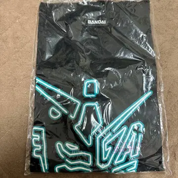 BANDAI 블랙 T셔츠 파란색 라인 아트