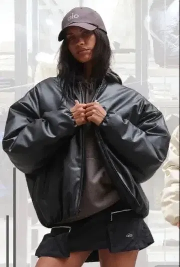 Alo Yoga FAUX LEATHER PREMIER BOMBER