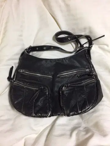 SHAGGIE 아웃 포켓 빈티지 백