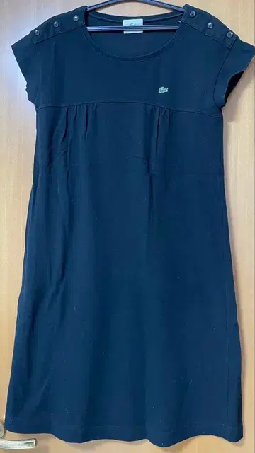 Lacoste 네이비 반팔 미니 원피스