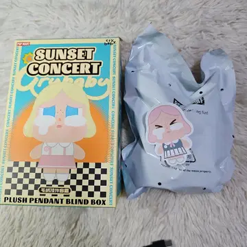 POP MART SUNSET CONCERT Crybaby 봉제 인형