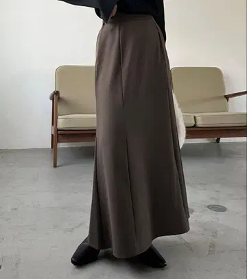 명품 카프리슐 마쥬 플레어 맥시 스커트 36 새상품급 브라운