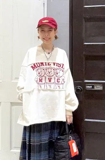 니코앤드 aimi 프로듀스 로고 맨투맨 상의 곰돌이