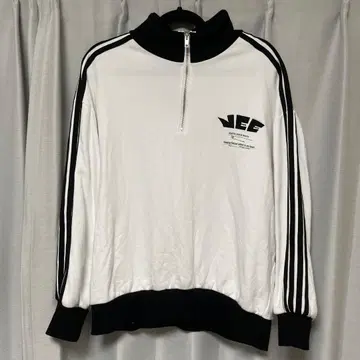 NEE 하프 지퍼 맨투맨