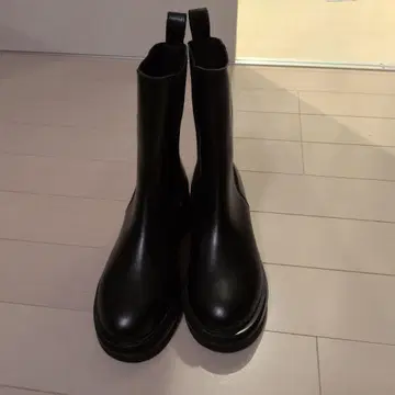 블랙 첼시 부츠 사이드 고어 포함