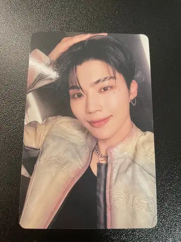 ZB1 오프라인 이벤트 회장 한정판 구보 트레이딩 카드 럭키드로우 건욱