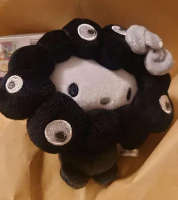 BC 블랙 미야쿠미야쿠  봉제 인형 카라비너 포함 산리오 키티 흑백