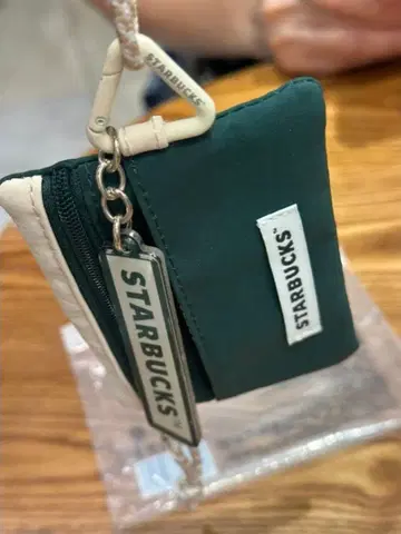 한국의 스타벅스 백 택