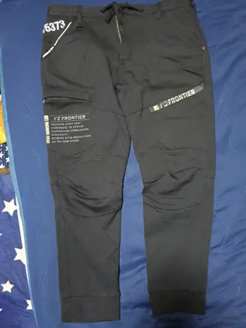 IZ FRONTIER 블랙 조거 팬츠 4L