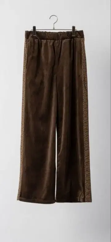 [ SOERTE/소에르테 ] 루즈 벨벳 트랙 팬츠 브라운 사이즈 1