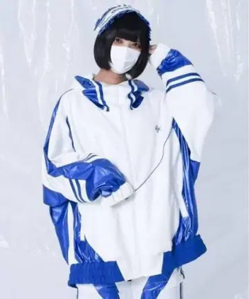 [ REFLEM ] BIG 절개 메탈릭 저리 후드티 팬츠 세트