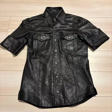 레어 00s 5351 Pour Les Hommes 블랙 가죽 반팔 셔츠