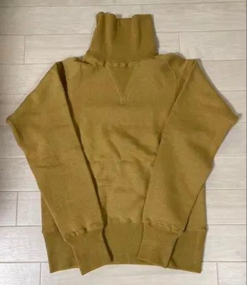 [ 새상품 ] 쿠시맨 프리덤 터틀넥 맨투맨 S 26112