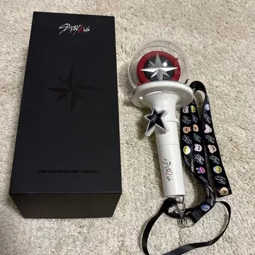 Stray Kids 응원봉 액세서리 포함