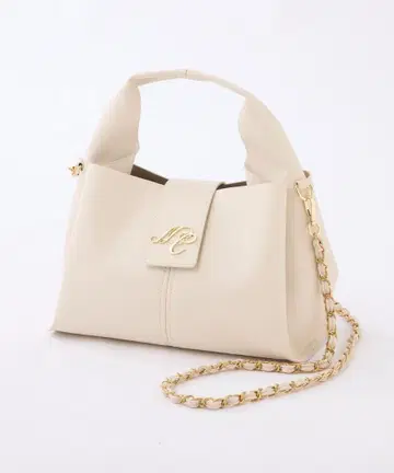 [리바이벌] 엠블럼 부착 트라이앵글 백 NICE CLAUP