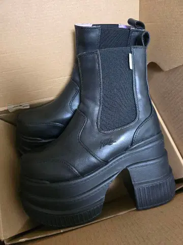 YOSUKE 통굽 사이드 고어 부츠 L