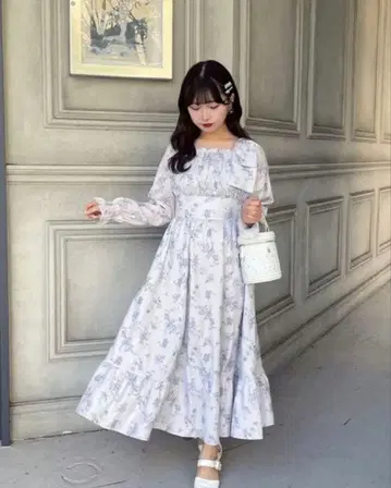 evelyn 어깨 리본 꽃무늬 원피스 F 사이즈 화이트 에블린