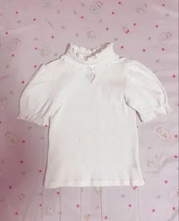 MARS 하트 컷아웃 골지 상의 화이트