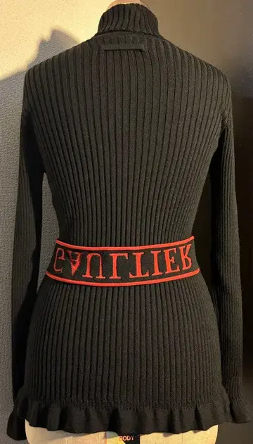 장 폴 고티에 뒤 벨트 니트 플레어 고티에