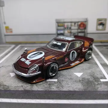 MINI GT 023 KAIDO HOUSE DATSUN Z 240Z