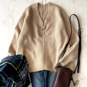 컨디션 최상 어반리서치 로쏘 폭스 울 V넥 니트