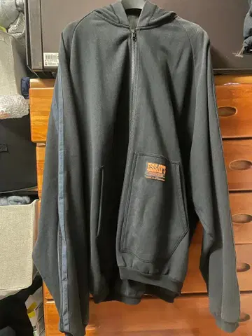 essay 풀 집업 후드티 M