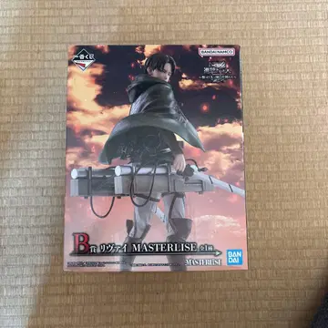 진격의 거인 리바이 MASTERLISE 피규어