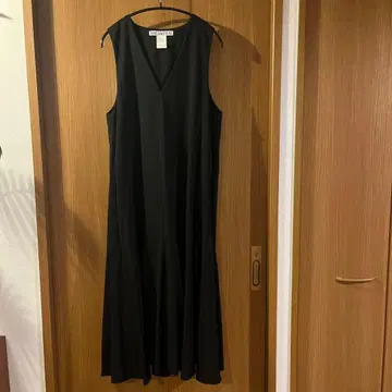 새상품급 MICA&DEAL 울 플레어 오버롤 스커트 블랙